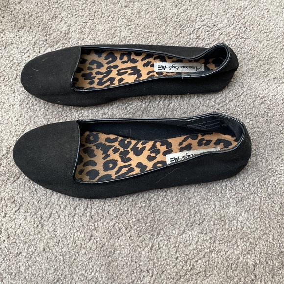 Flats - Picture 4 of 4